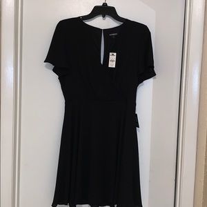 Express  l  Black dress NWT